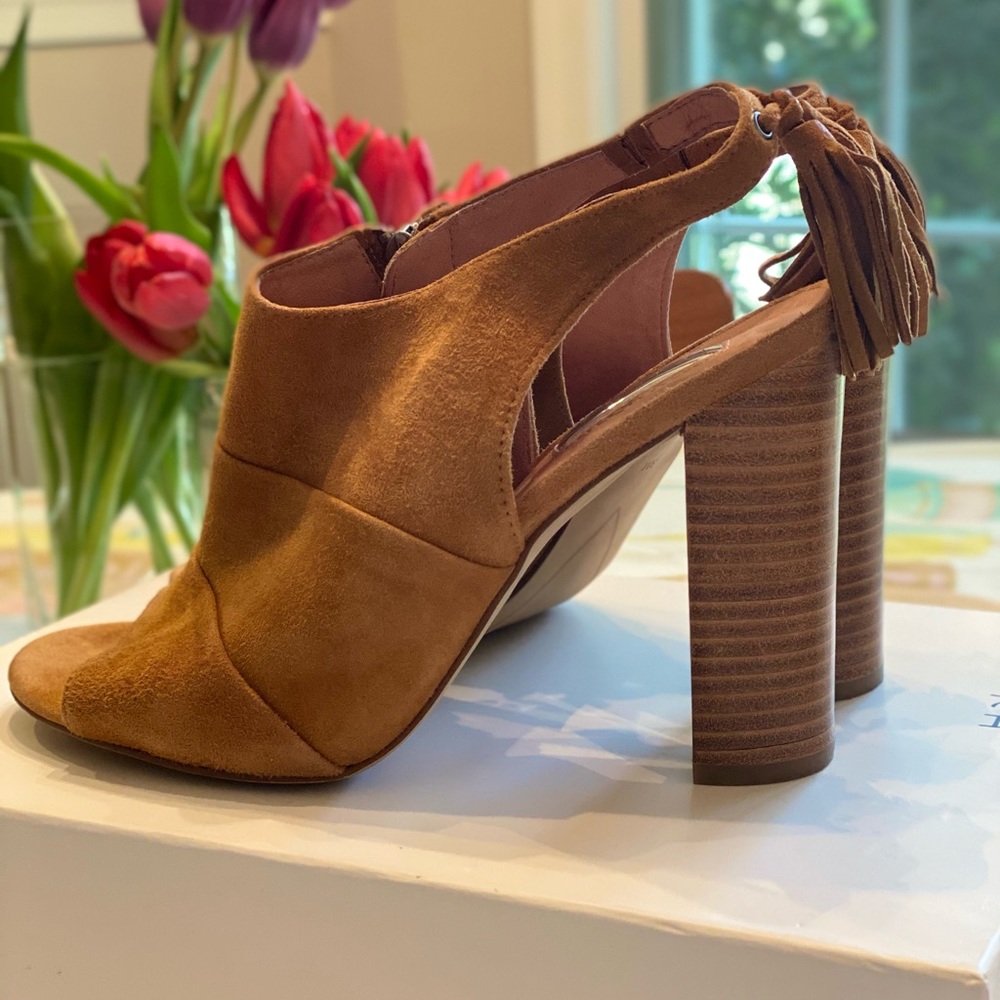 Halogen willow camel suede sandals - size 8